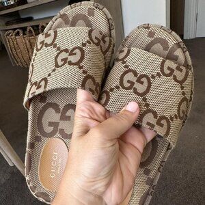 🍘🍥Women's sandals of Gucci in Brown